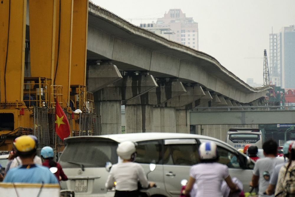 Sao[-]có[-]thể[-]đem[-]tính[-]mạng,[-]của[-]cải[-]của[-]dân[-]ra[-]đùa[-]giỡn?